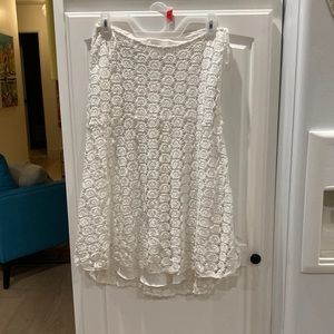 White House Black Market Women's crochet White Skirt size 0